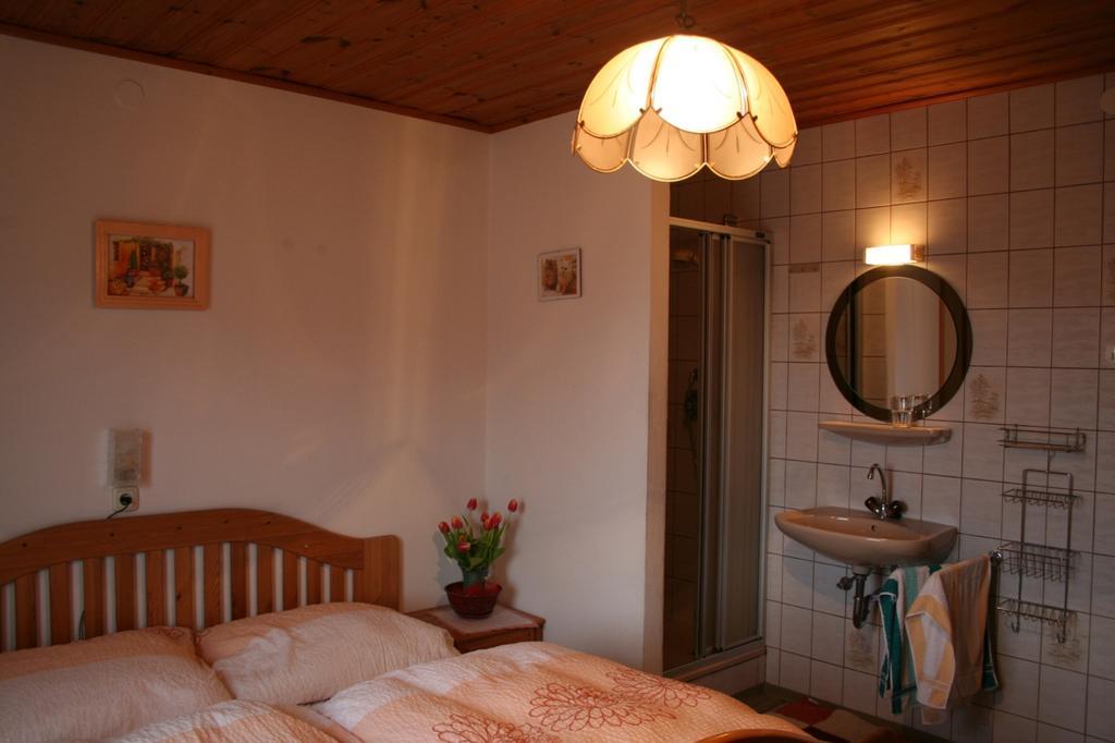Ferienwohnungen Grabnerbauer Mondsee Habitación foto